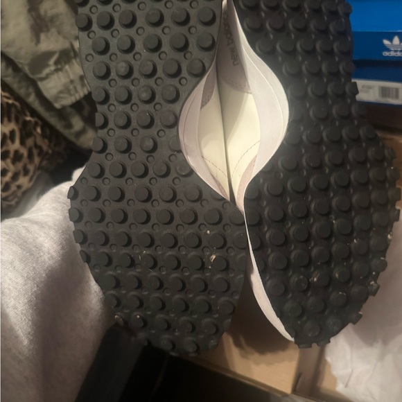 New: Women's New Balance 327 White Green - Picture 4 of 6